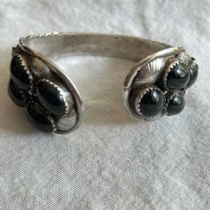 Beautiful black onyx and filigreed silver bracelet